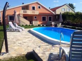 Apartments with a swimming pool Zemunik Donji, Zadar - 6188
