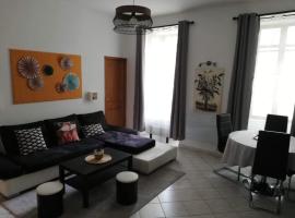 Orange: appartement pratique et idéalement placé, kæledyrsvenligt hotel i Orange