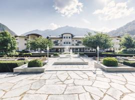 Alpenpalace Luxury Hideaway & Spa Retreat, отель в городе Лутаго