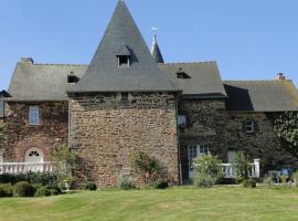 Manoir La Haie Chapeau, hotel with parking in Saint-Thurial