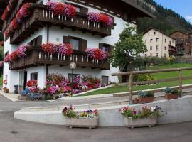 Piccola Suite sul Civetta, hotel blizu znamenitosti Fedare-Forcella Nuvolao, Kole Santa Lučija