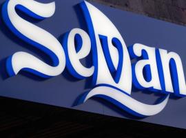 Sevan Hotel, hotel v destinaci Sevan