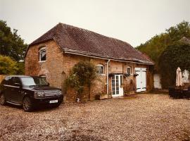 Manor House Mews rustic Stable Conversion, cottage in Dorchester