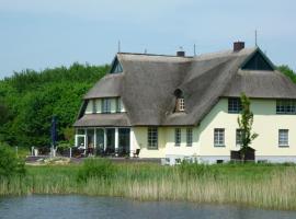 Golfcentrum Schloss Karnitz Rügen, Hotel in Garz-Rügen