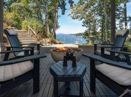 Seas the Bay Ocean View Suite – hotel w mieście Brentwood Bay