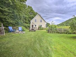 Historic Vermont Ski House with Mountain Views!, vacation home in Roxbury