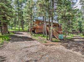 Tree-Lined Pollys Perch with Mountain Views!, ski resort in Ruidoso