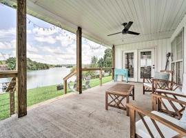 Cherokee Lake Home with Private Dock and Patio!, hótel í Bean Station