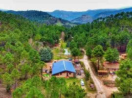 Casa Esmeralda en ZAFIRO LAGUNAZO Parque Natural Rio Mundo Riopar