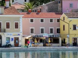 Apartments by the sea Mali Losinj (Losinj) - 8001