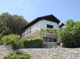 Holiday house with a parking space Brsec, Opatija - 7795、ブレセチュのホテル