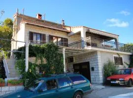 Apartments with a parking space Brna, Korcula - 9188