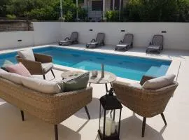 Seaside apartments with a swimming pool Lumbarda, Korcula - 9303