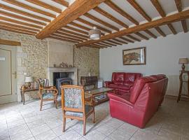 Spacious holiday home in Tracy sur Mer with garden, hotel cu parcare din Tracy-sur-Mer