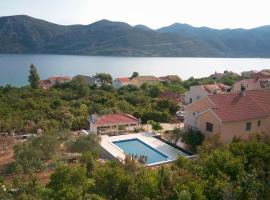 Seaside apartments with a swimming pool Kneza - Korcula - 9269, Hotel in Račišće