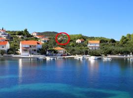 Rooms with a parking space Lumbarda, Korcula - 9299, готель у місті Лумбарда