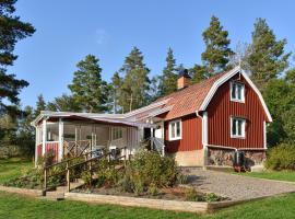 Amazing Home In Hagalundmjölby