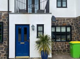 Waters Reach, holiday home in Abersoch