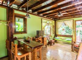 casa chilamates, hotell i Tortuguero