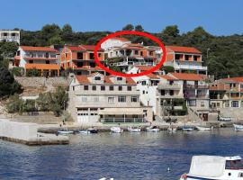 Apartments by the sea Zavalatica, Korcula - 9315, hotel em Zavalatica