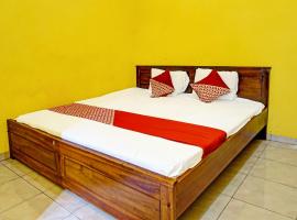 OYO 91573 Hotel Family Blitar, хотел в Blitar