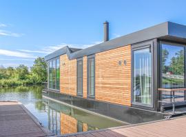 Stunning Ship In Oh Laak With Kitchen, hotel di Ohé en Laak