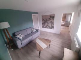 Bel Appartement T2 40 M2, cheap hotel in Vaugneray