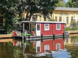 Stunning Ship In Brandenburg With Lake View, hotel with parking in Kützkow
