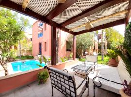 CYCAS VILLA TARGA GARDEN -Only Family, hotel con parcheggio a Marrakech