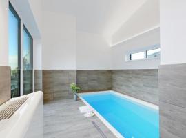 렘부르흐에 위치한 호텔 Beautiful Home In Lembruch-dmmer See With Sauna, Indoor Swimming Pool And Wifi