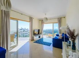 BnB Homes Ocean view Apartment with 3 spacious Terraces, 2 Swimming pools & Tennis court