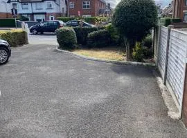 Modern 3 bedroom house close to the city centre