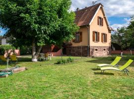 La Maison de Vacances de Colmar et son jardin, hôtel à Colmar