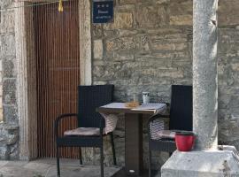 Rustical Apartment, boende vid stranden i Korčula