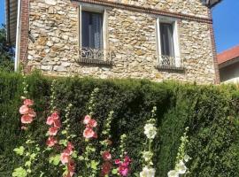 Home Sweet Home, hotel i Baillet-en-France