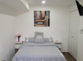 Cozy studio apt, hotel near Rebounderz Orlando - Indoor Trampoline and Adventure Park, Orlando