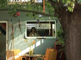 Habitaciones en casa encantada para viajeros, rum i privatbostad i Gualeguaychú