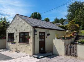 Knobbly Nook, whole property, gardens, parking, wifi, relaxing near Eden Project and coast, hotel near Eden Project, Saint Blazey