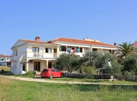 Apartments with a parking space Povljana, Pag - 9405