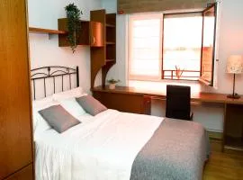 Sestao, Vivienda Turística Renovada con Terraza y WIFI