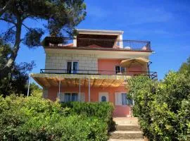 Family friendly seaside apartments Prizba, Korcula - 10061