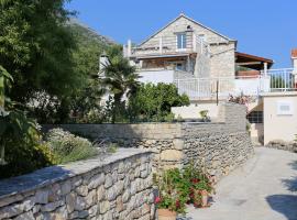 Family friendly apartments with a swimming pool Kuciste - Perna, Peljesac - 10143, hotel in Kučište