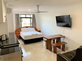 Cairns Affordable Getaway、Cairns Northのアパートメント
