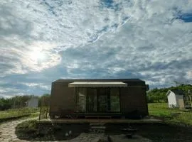 1001 Village