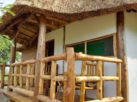 Songbird Safari Lodge & Campsite, hotell nära Kabatoro-ingången Drottning Elizabeths nationalpark, Katunguru