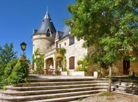 Beautiful Château with Private Pool near Cahors, hôtel avec golf à Cambayrac