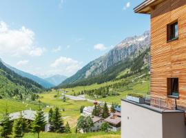 Mondschein Hotel & Chalet Ski-In Ski-Out Luxus am Arlberg – hotel w mieście Stuben am Arlberg