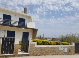 Villa da Praia Azul, holiday home in Silveira