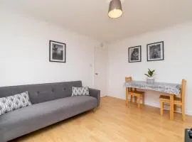 Pass the Keys One bed flat with stunning views and free parking