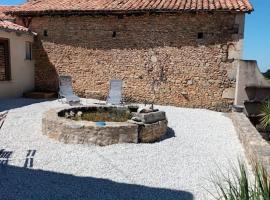 Peaceful unique gite in the countryside, cabaña o casa de campo en Javerlhac-et-la-Chapelle-Saint-Robert